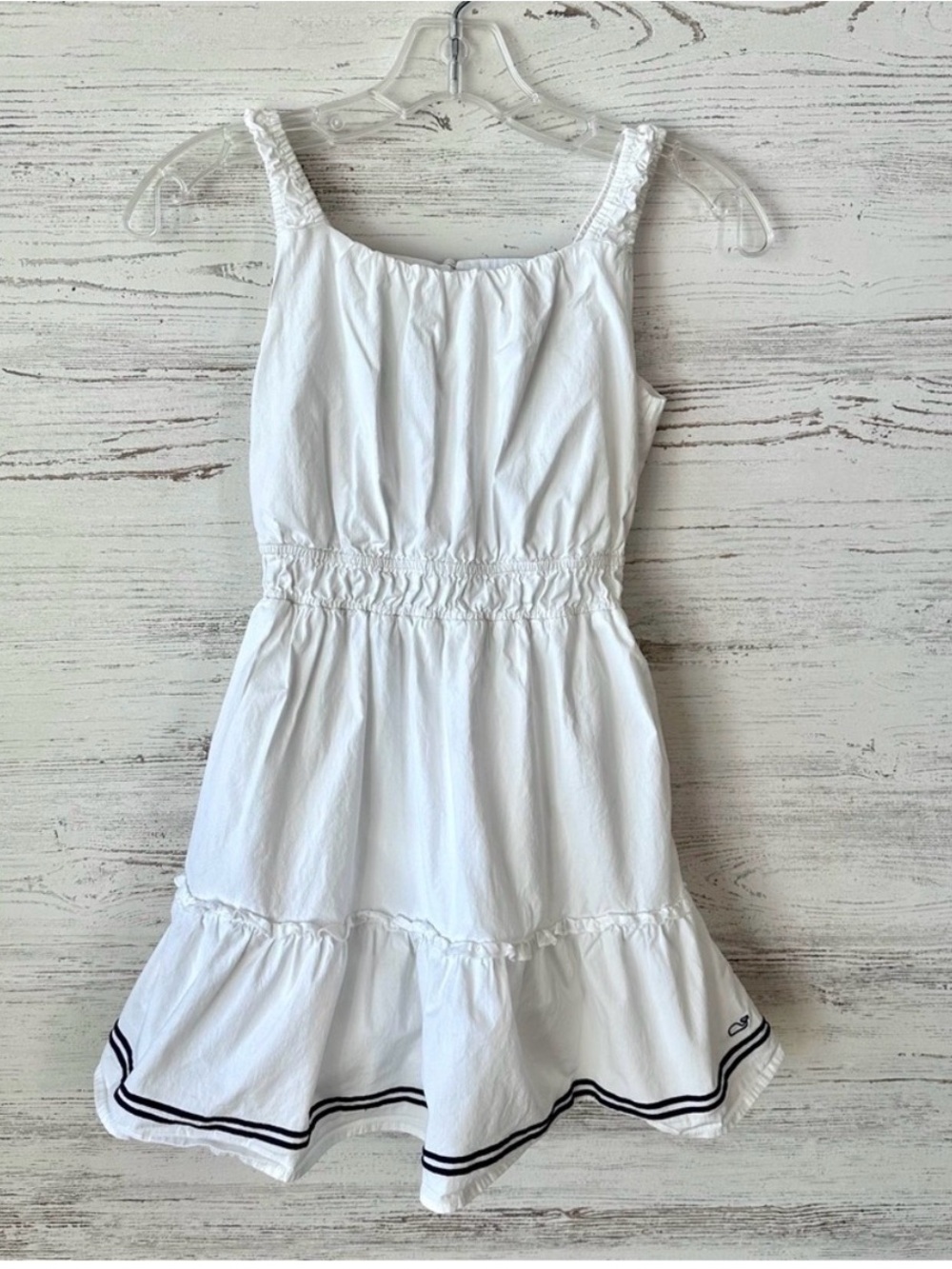 Vineyard Vines nautical White Sleeveless Tiered Dress with Navy Trim size 6
